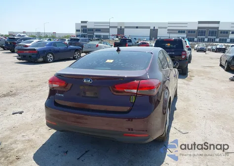 2017 Kia Forte Lx z USA, uszkodzony, nr VIN 3KPFL4A70HE091133